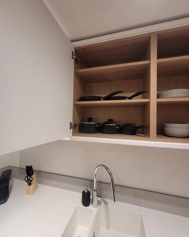 Luxury 1 Bed Apartment In The Heart Of Rochester Wainscot Zewnętrze zdjęcie