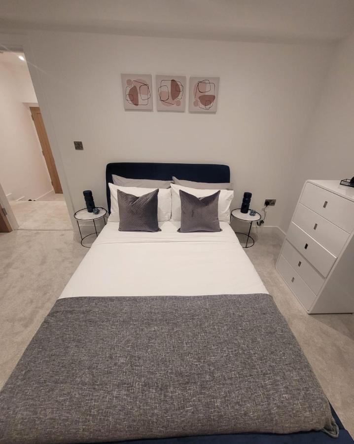 Luxury 1 Bed Apartment In The Heart Of Rochester Wainscot Zewnętrze zdjęcie